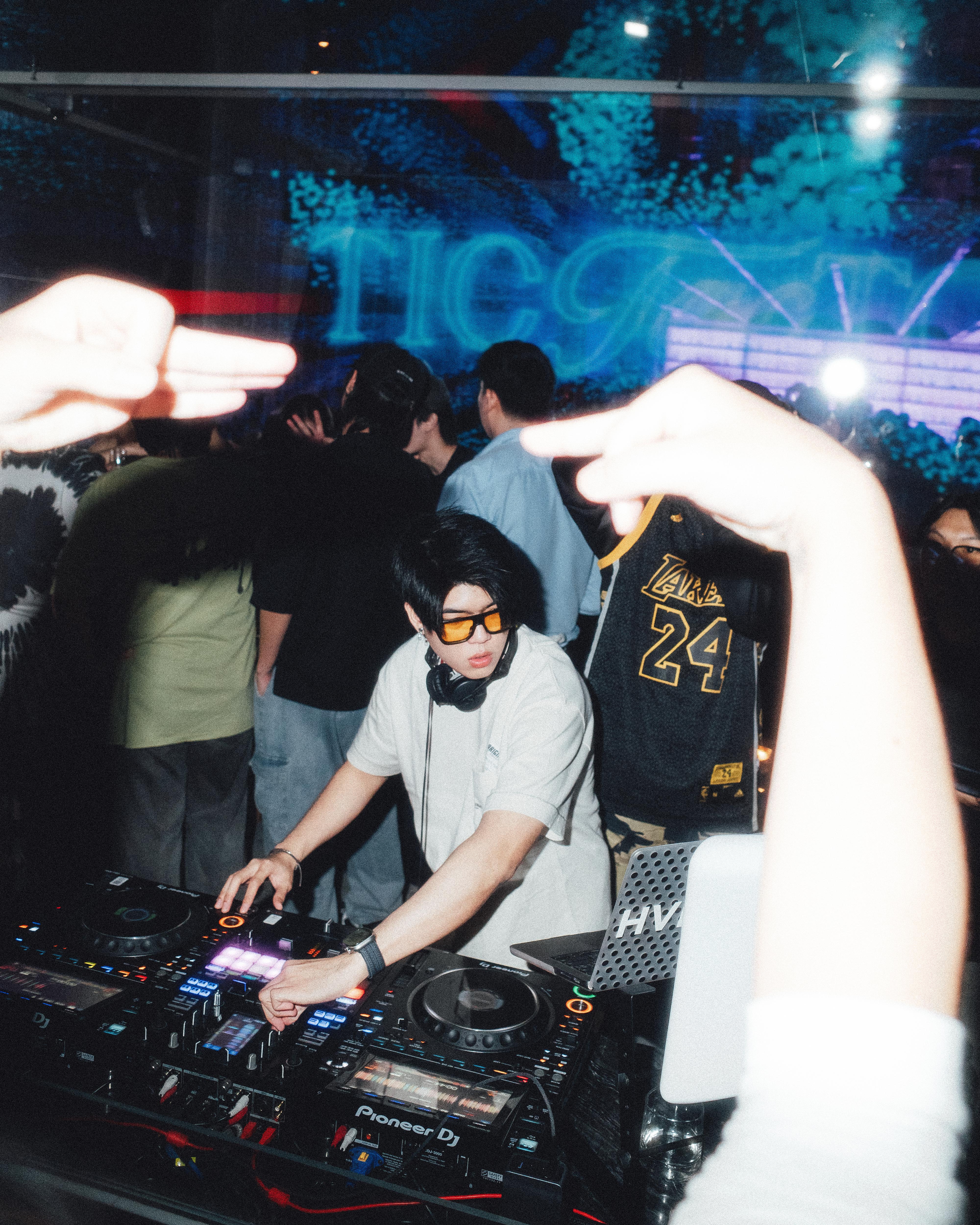 DJing Photo